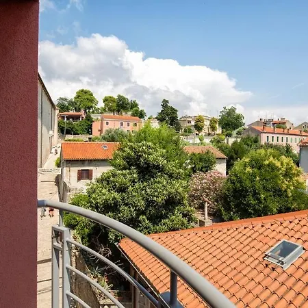Apartment Vivaldi Pula